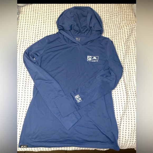 New PELAGIC women’s size medium hooded multi colors and styles UPF, white & aqua - Picture 7 of 16